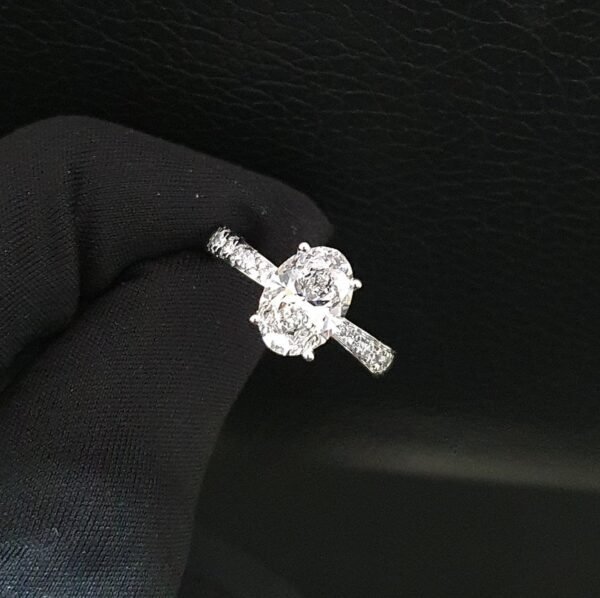 Oval Solitaire Ring Made in 10/14 KT Gold Embellished with Shinny Moissanite Diamonds For Birthday And Anniversary Gift For Special Person